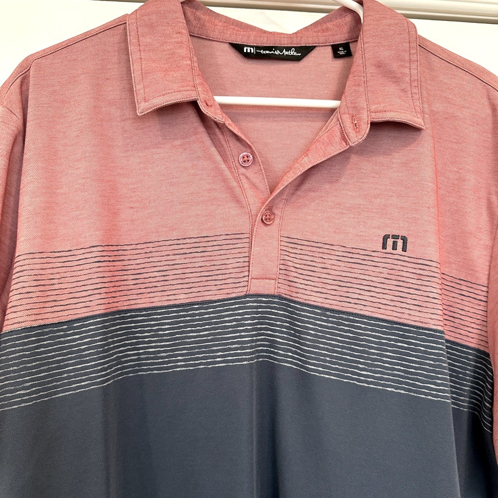 XL Men’s Travis Matthew polo - Picture 3 of 4